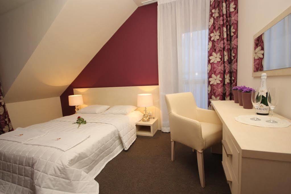 Biala Akacja Resort & Business Prudnik Dış mekan fotoğraf